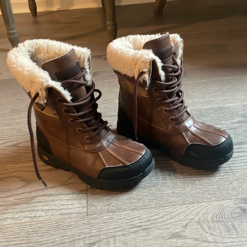 Authentic Ugg Butte boots